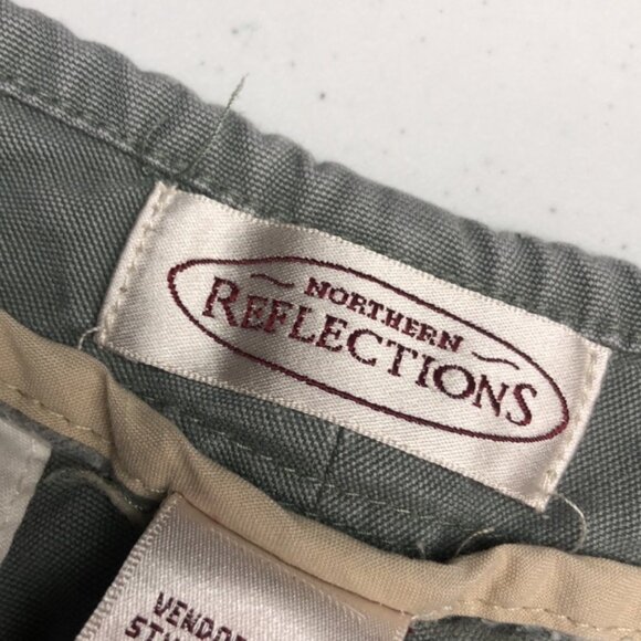 NORTHERN REFLECTIONS HIGH-RISE CROP KHAKIS 8/29x22 ⭐️ - Picture 2 of 13